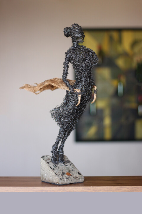 Silent Power Sculptuur, 19,3x11 in