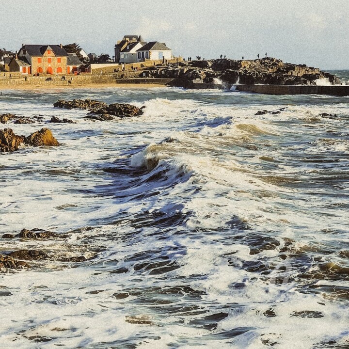 Photography titled "Écume et granit ,l'…" by Pascal Viaud, Original Artwork, Digital Photography