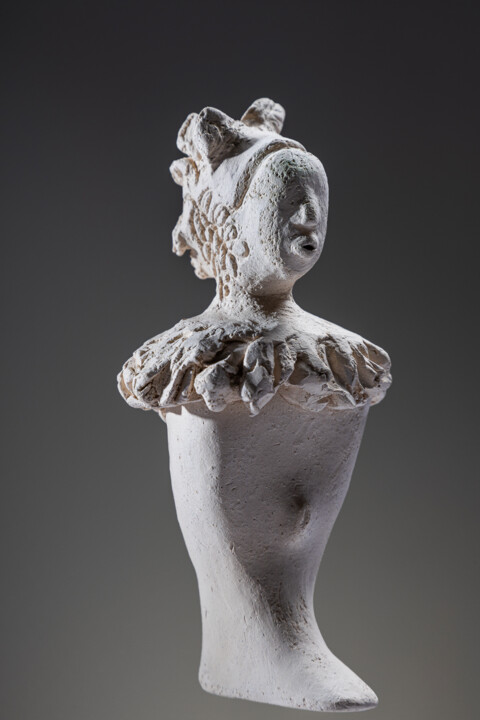 Sculptuur getiteld "Vénus" door Véronique Attia, Origineel Kunstwerk, Terra cotta