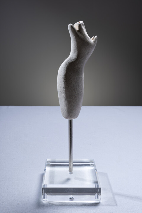 Sculptuur getiteld "Vers les étoiles" door Véronique Attia, Origineel Kunstwerk, Terra cotta