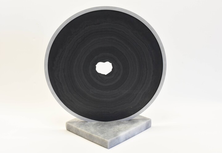 Sculpture titled "COEUR D'ARDOISE" by Marc Mugnier, Original Artwork, Stone