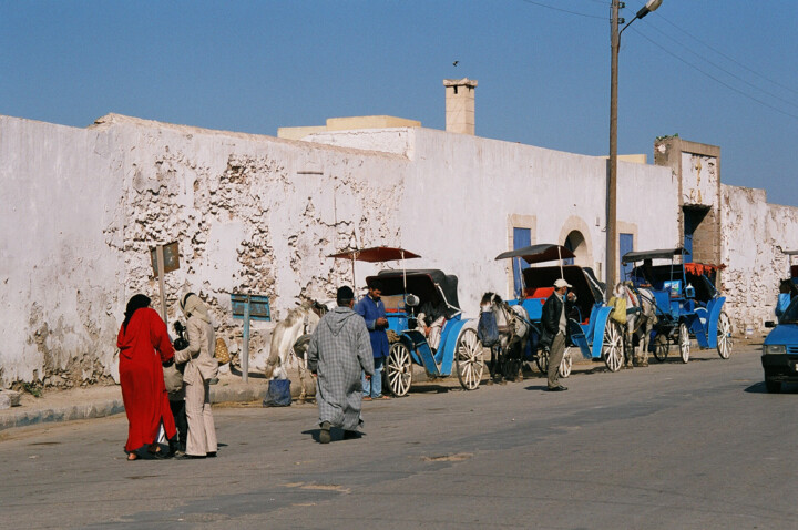 Photography titled "Sunny day on the st…" by Anna Gabo, Original Artwork, Analog photography