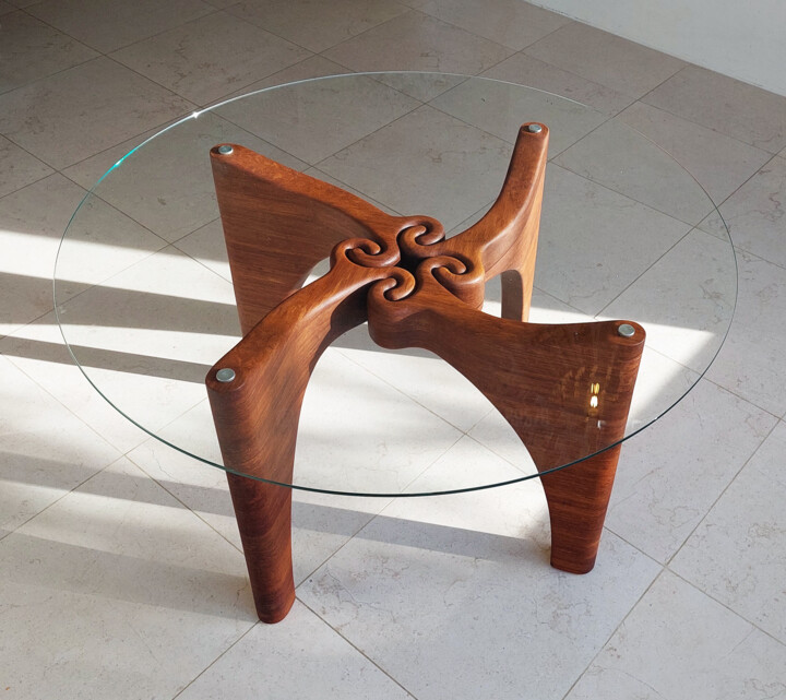 "GRIP dining" Sculptural, monolithic bamboo diningtable base Design, 28.7x30.1 in