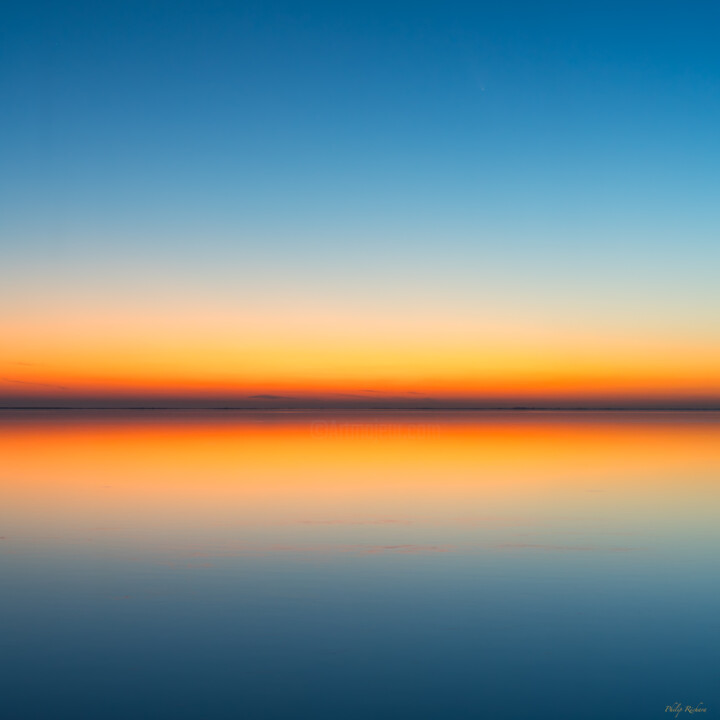Photography titled "INFINITY V" by Philip Richard, Original Artwork, Non Manipulated Photography