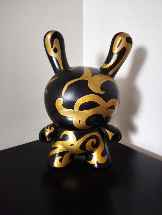 Sculpture titled "Artemus" by Carole Carpier, Original Artwork, Acrylic