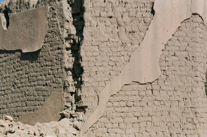 Photography titled "Moroccan ruins zoom…" by Anna Gabo, Original Artwork, Analog photography