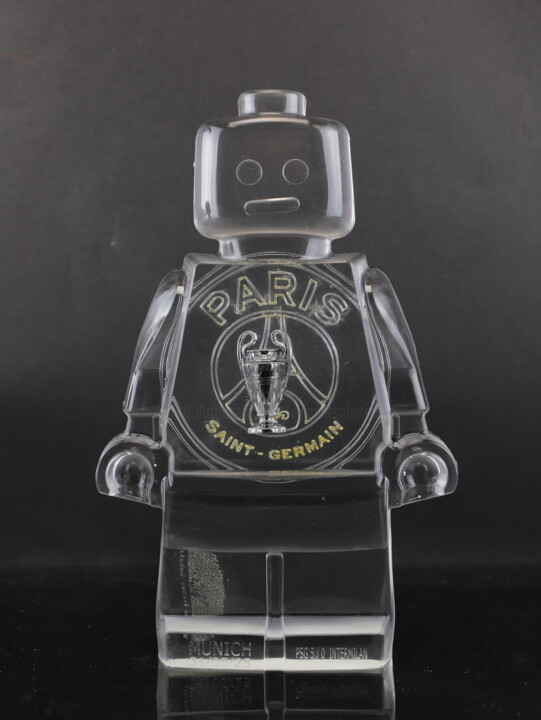 Sculpture titled "Roboclusion PSG cha…" by Vincent Sabatier (VerSus), Original Artwork, Resin
