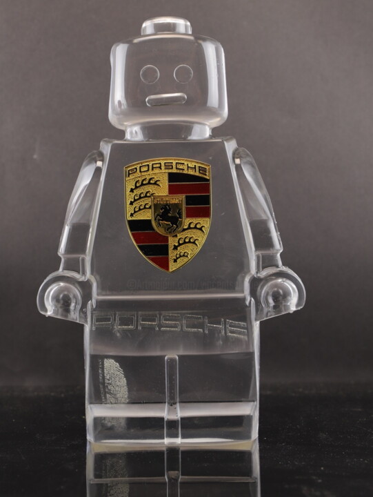 Sculpture titled "roboclusion Porsche…" by Vincent Sabatier (VerSus), Original Artwork, Resin