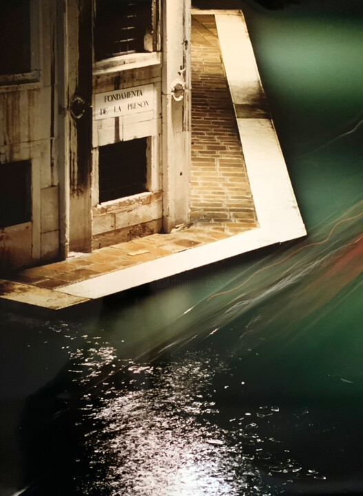 Fotoğraf,  43,7x30,5 in 