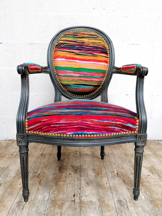 Fauteuil médaillon multicolore 设计