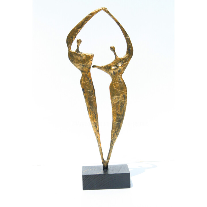 Sculpture titled "Arc d'Amour" by Vanessa Renoux, Original Artwork, Metals