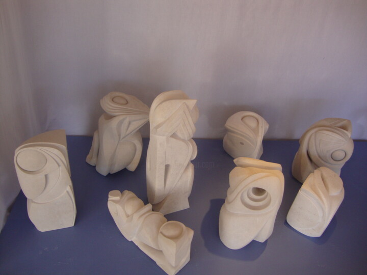 Les huit sculptures 雕塑, 20.9x82.7 in