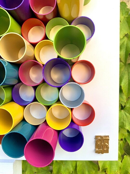 Sculpture intitulée "Pipes" par Hellmut Stauffer, Œuvre d'art originale, Plastique Monté sur Panneau de bois