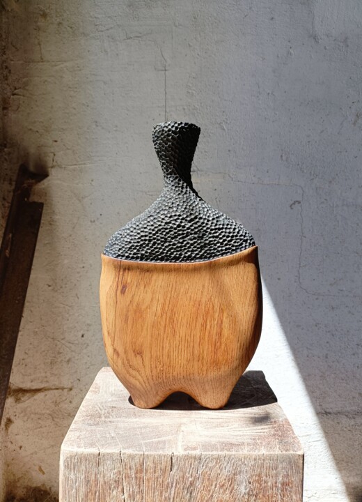 Vase en chêne sculpté et texturé 雕塑, 10.6x6.3 in