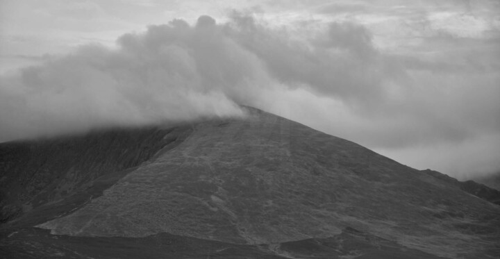 Fotografia intitulada "A robe for my naked" por Dean Buckfield, Obras de arte originais, Fotografia digital