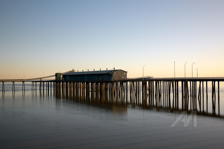 摄影 标题为“Derby Jetty at suns…” 由Scott Gregory Banner, 原创艺术品, 数码摄影