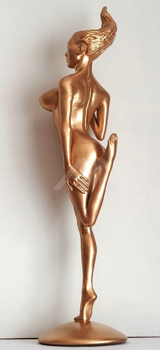 Sculpture titled "Rain Girl gold craq…" by Maas Tiir, Original Artwork, Plastic
