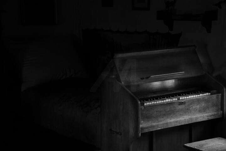 Fotografia zatytułowany „Music in a country…” autorstwa Jarek Sieczkowski, Oryginalna praca, Fotografia cyfrowa Zamontowany…