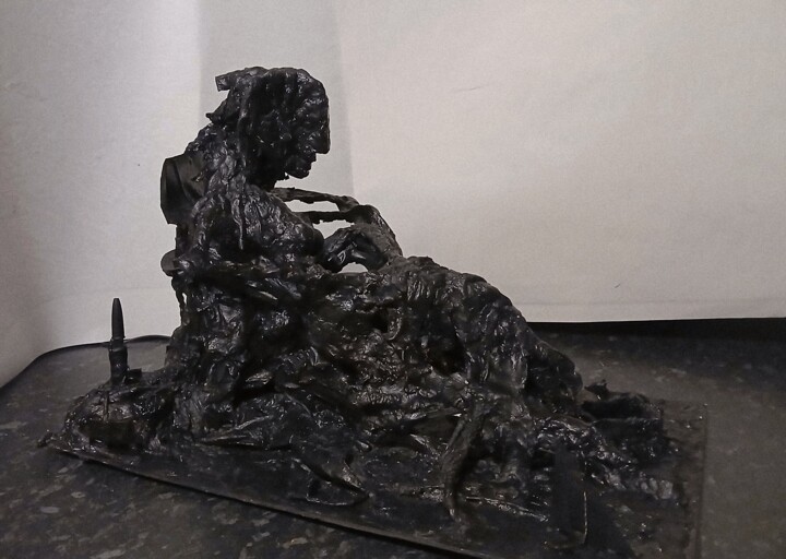 "WOMAN DRYEING HERSE…" başlıklı Heykel Joseph Urie tarafından, Orijinal sanat, Terracotta