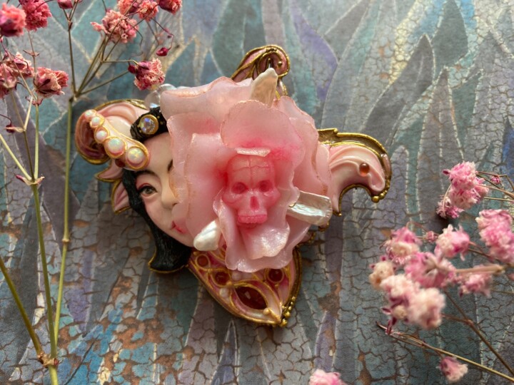 Sculpture titled "Skull brooch. "Orch…" by Olga Kras, Original Artwork, Polymer clay