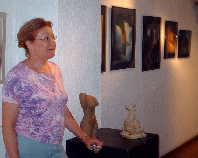 Photographie intitulée "A la galerie Fayla…" par Béatrice Deridiaux, Œuvre d'art originale
