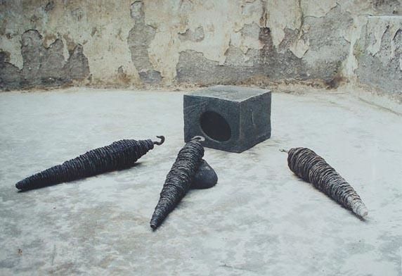 Sculpture titled "est-ce aimer" by Jean-Claude Jolet, Original Artwork