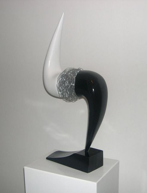 Sculpture titled "LAKIRTI" by Ediz Berberoglu, Original Artwork