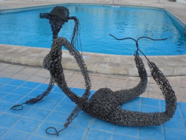 Sculptuur getiteld "Nurista" door Bousquet Federico, Origineel Kunstwerk, Metalen