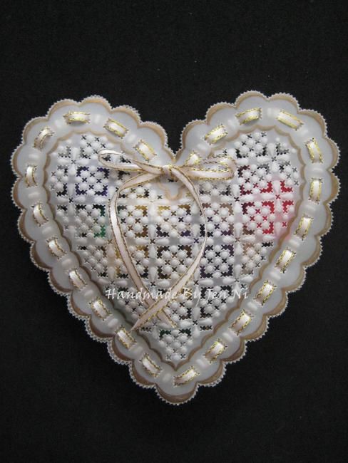 Ambacht getiteld "Heart potpourri" door Jen Ni Lai, Origineel Kunstwerk