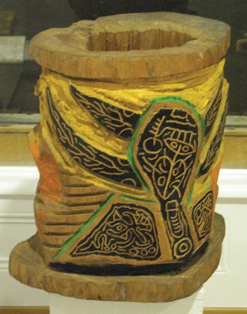 Skulptur mit dem Titel "Objeto Ritual" von Kardo Kosta, Original-Kunstwerk, Öl