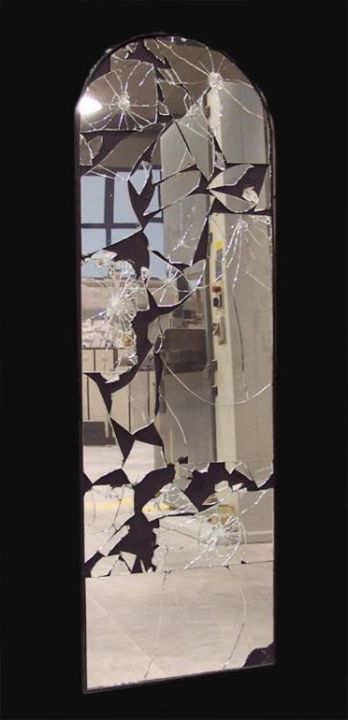 Sculptuur getiteld "ESPEJO FRAGMENTADO" door Oscar Carballo, Origineel Kunstwerk