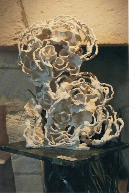 Escultura titulada "Nuages-Fleurs" por Roseline Deschamps, Obra de arte original, Media mixtos