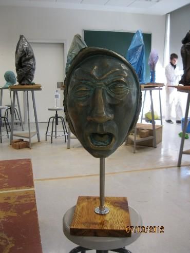 Sculptuur getiteld "Montserrat-" door Vired, Origineel Kunstwerk, Plastic