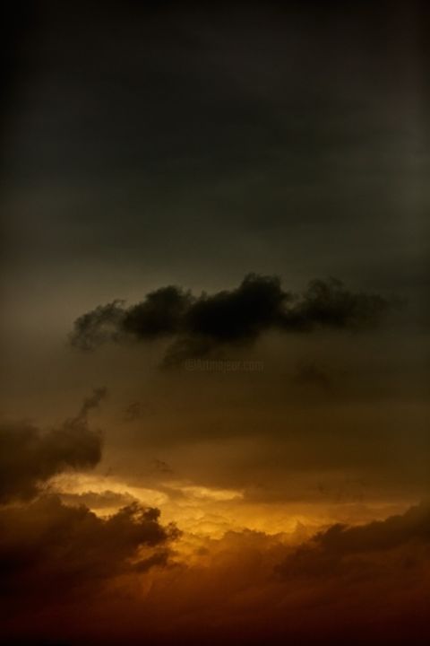 Fotografia intitulada "Gloomy Sky 0010" por Marcin Prasal, Obras de arte originais