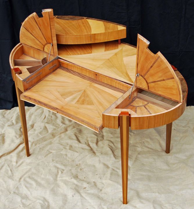 Design titled "bureau-ellipse.jpg" by Lck, Original Artwork