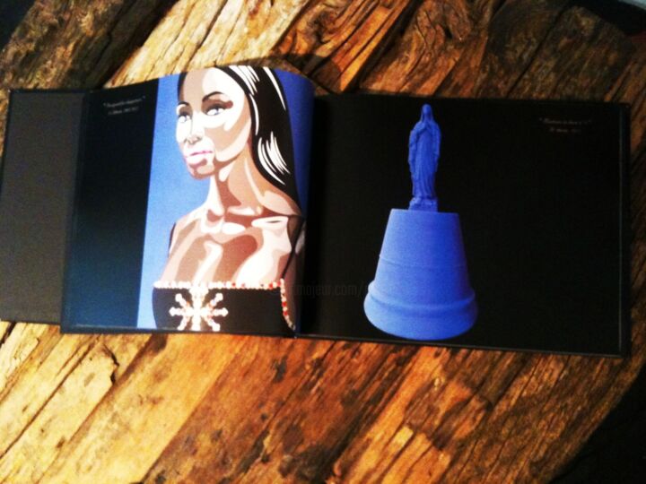 Arts numériques intitulée "Livre Prestige " 10…" par Ann'Soco, Œuvre d'art originale, Décoration de maison