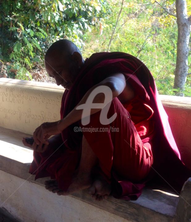 Photography titled "Monk ´s addiction" by Tina M. De Montorge, Original Artwork