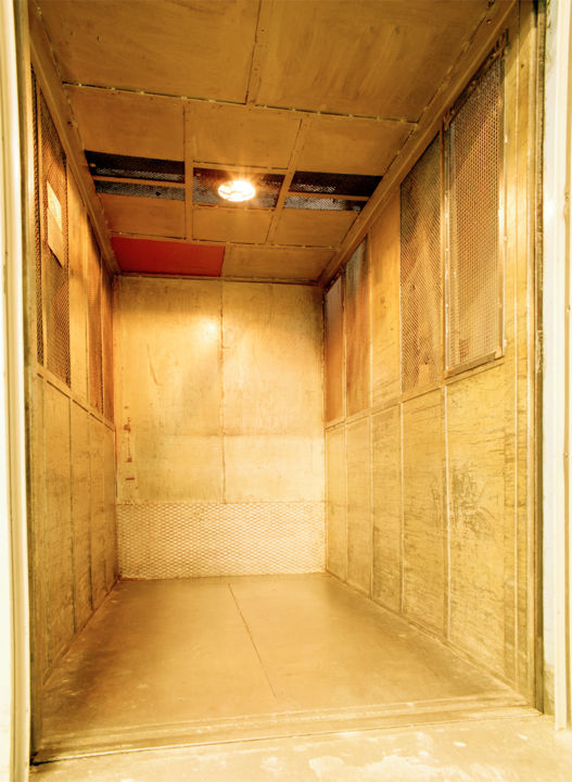Fotografie getiteld "Elevator for the he…" door Gianluca Faletti, Origineel Kunstwerk