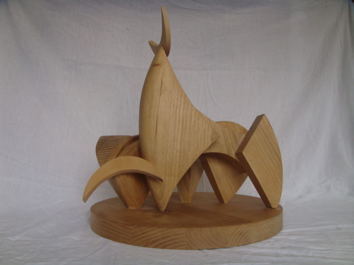 Sculptuur getiteld "Tauri" door Jako Fernández J.Isaac P.Sánchez, Origineel Kunstwerk, Hout