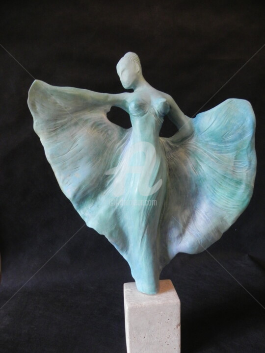 Sculpture intitulée "voile d'un jour...." par Valerie Barrault, Œuvre d'art originale, Terre cuite