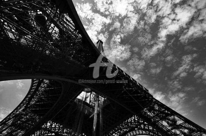 Photographie intitulée "Grand écart" par Gérard Vouillon, Œuvre d'art originale