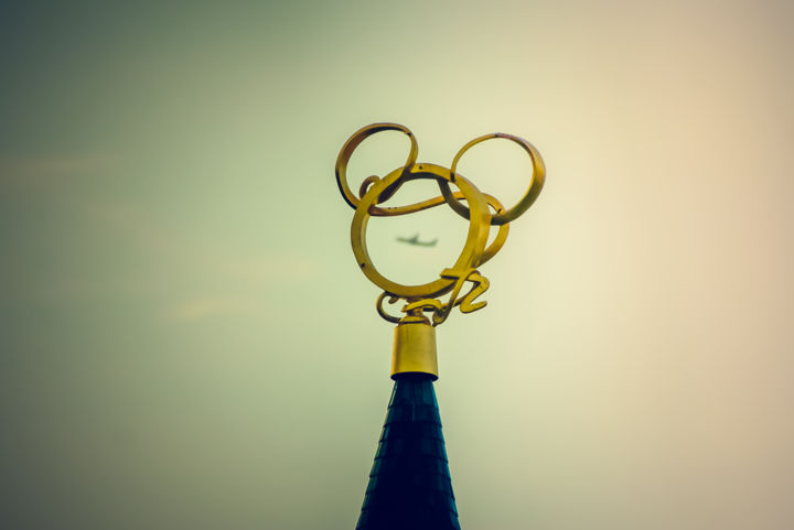 Fotografie getiteld "Escape from Disneyl…" door Gudzovsky, Origineel Kunstwerk