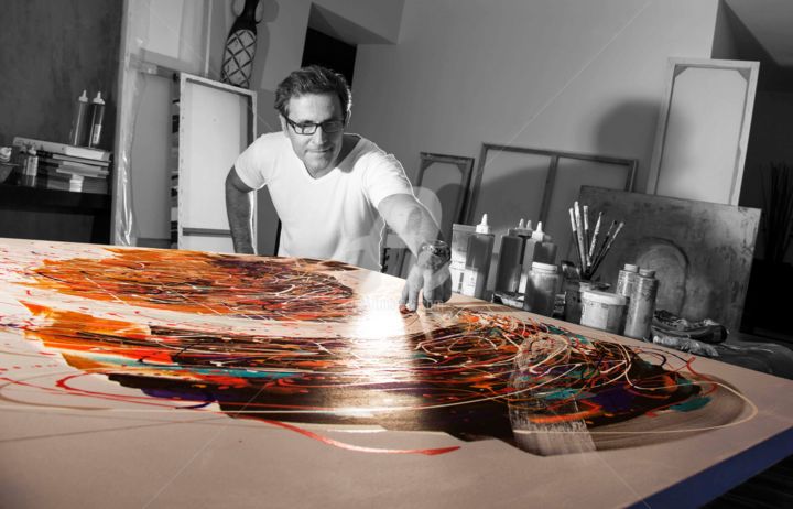 Photography titled "Photo Studio" by Jose Resco, Original Artwork