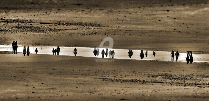 TWO WORLDS 摄影, 27.6x55.1 in