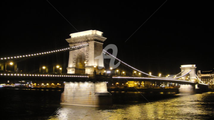 Photography titled "Chain Bridge - Nigh…" by Ravi Shankar Das, Original Artwork