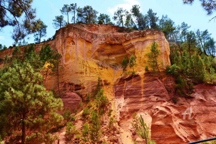 Photography titled "Falaises d'ocre Rou…" by Mariska Ma Veepilaikaliyamma, Original Artwork
