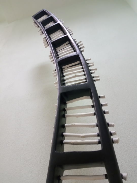 Sculptuur getiteld "MOVIE" door Ivan Fabani, Origineel Kunstwerk, Hout