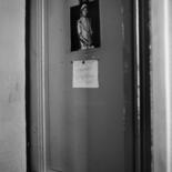 Photographie intitulée "L'hôtel de la derni…" par Alexis Vettoretti, Œuvre d'art originale, Impression numérique