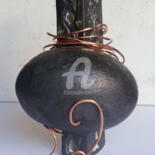 Skulptur mit dem Titel "terre et cuivre 1" von Diane Bonan, Original-Kunstwerk, Terra cotta