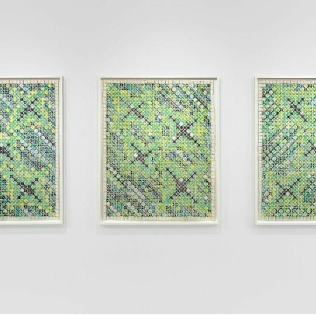 Ding Yi: de meester van de kruisen die de Chinese abstractie transformeerde